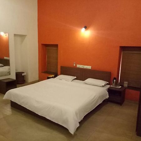 Golden Swan Beach Resort Murūd Kültér fotó